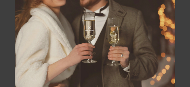 Best Sparkling Winefor Your Wedding Toast Blog Hero